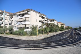 Πλημμύρισε το εσωτερικό δίκτυο στις εργατικές κατοικίες της Γιάννουλης 